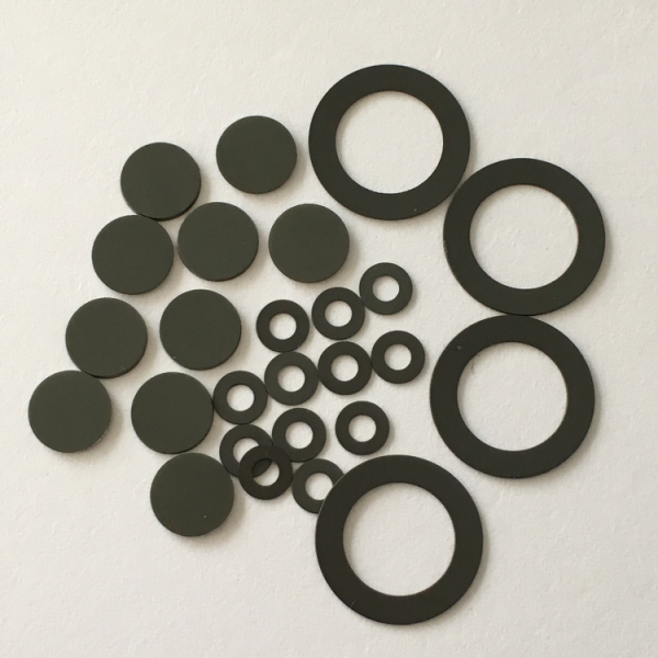 Graphite nylon gasket
